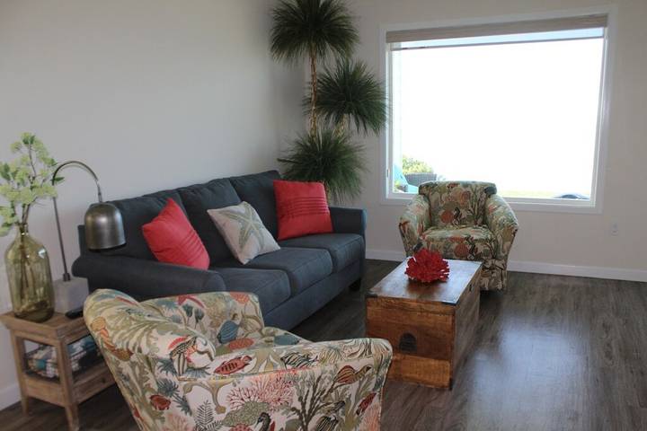 Vacation rental for 6 people, with pool and hot tub as well as terrace and yard in Port Isabel