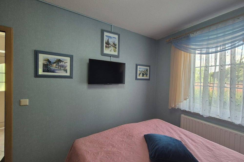 Ganze Wohnung, Idyllische Ferienwohnung mit Pool, Whirlpool und Sauna bei Leipzig in Eilenburg, Sächsisches Burgen- und Heideland