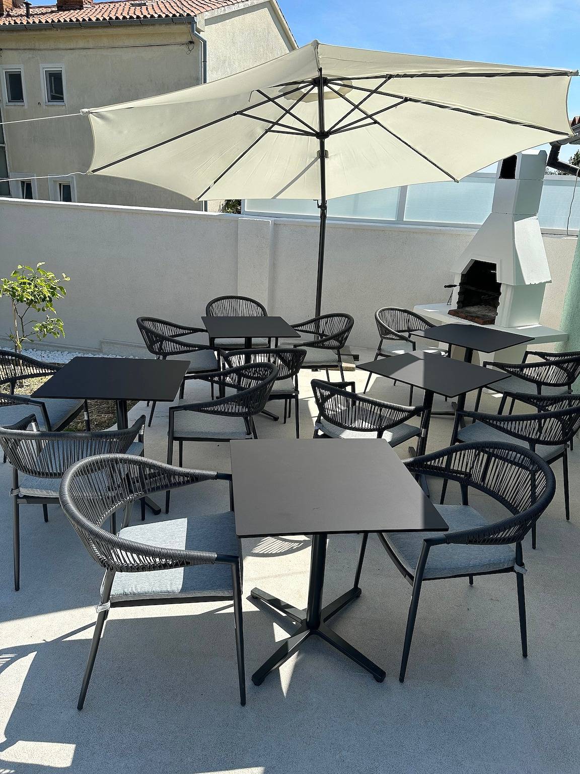 Geheel vakantieappartement, Resindenz Benni mit beheiztem grossem Pool in Medulin City, Medulin