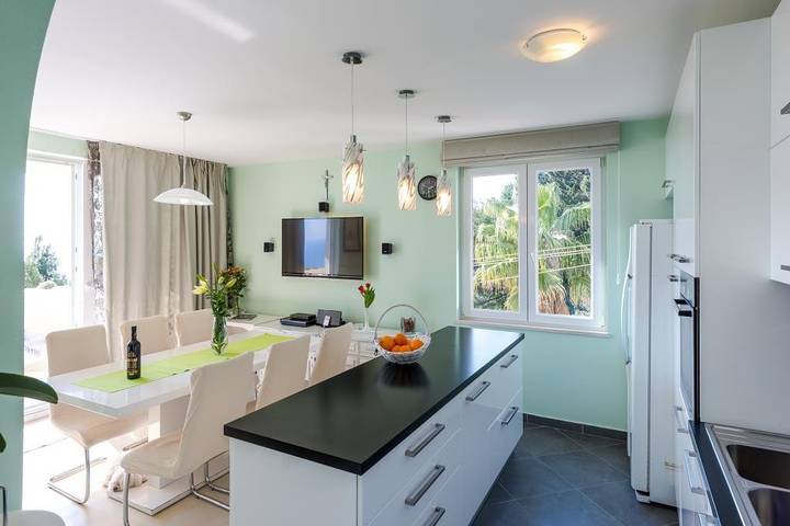 Appartement entier, Appartement de vacances pour 4 personnes avec balcon in Dubrovnik, Grad Dubrovnik