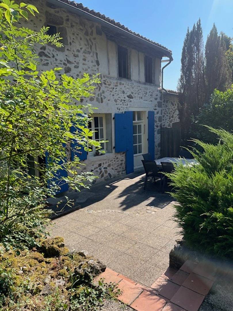 Boutique gite Faune (Vive le Vert) in Bussière-Badil, Parc naturel régional Périgord-Limousin