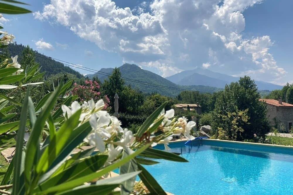 Gîte calme charme piscine 1h Argeles sur Mer in Vernet-les-Bains, Parc naturel régional des Pyrénées catalanes