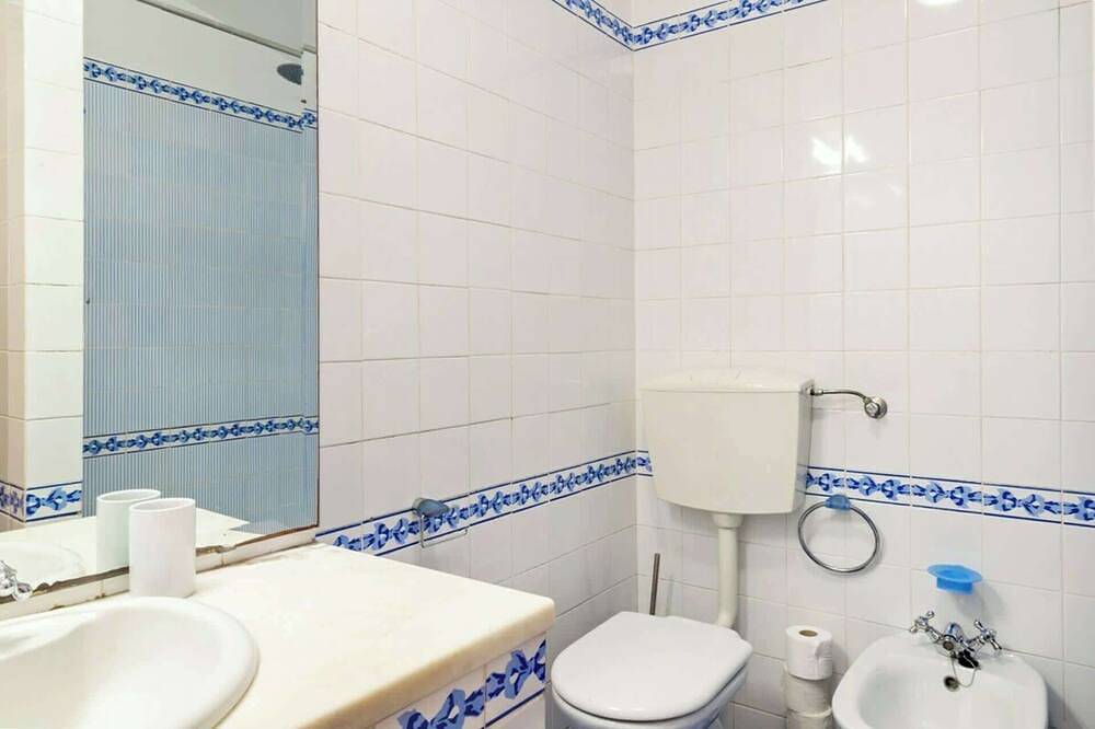 Ganze Wohnung, Lovely 2 Bed Apt w/Terrace nr Cascais in Alcabideche, Costa de Lisboa
