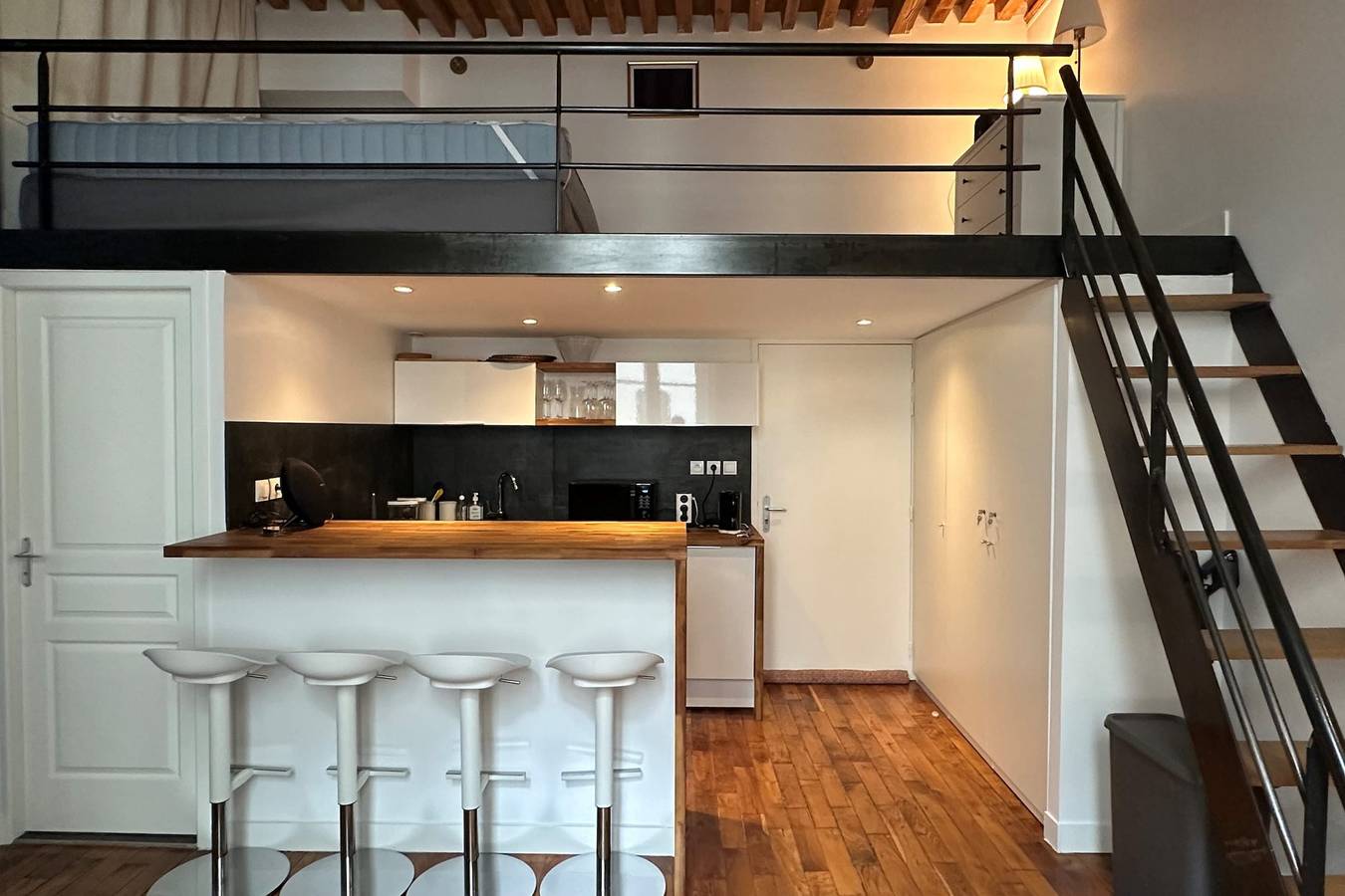 Entire apartment, Bright T3 in the 1st arrondissement in Lyon, Rhône