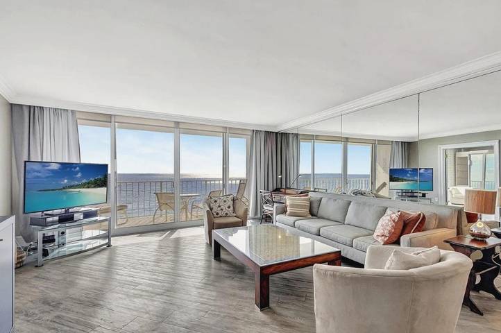 Apartamento para 5 personas, con terraza y piscina en Palm Beach