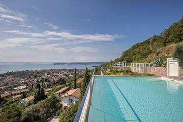 Villa per 11 Persone in Toscolano-Maderno, Lago di Garda, Foto 1