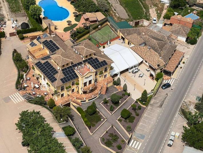 Casa rural para 3 personas, con Balcón y Terraza además de Jacuzzi y Jardín en Loja