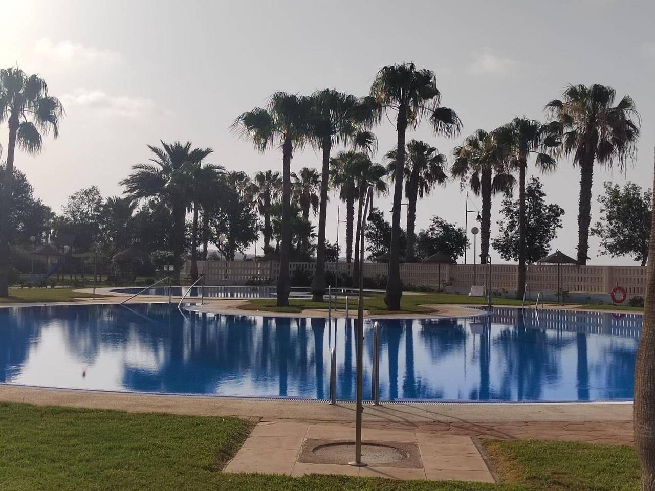 Entire apartment, 'Apartamento Zen Dreams Almerimar' with sea views, Wi-Fi, and air conditioning in Marina (Almerimar), El Ejido