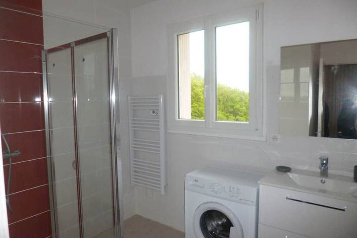 Gîte pour 6 personnes, avec terrasse et jardin à Lacapelle-Viescamp - 4