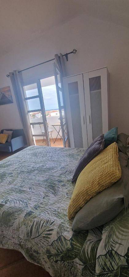 Gîte pour 2 personnes, avec terrasse ainsi que jardin et vue à Tarajalejo - 2