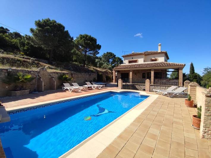Chalet para 10 personas, con jacuzzi además de jardín y piscina en Serranía de Ronda