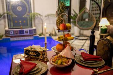 Gîte pour 3 personnes, avec terrasse et piscine à Fès