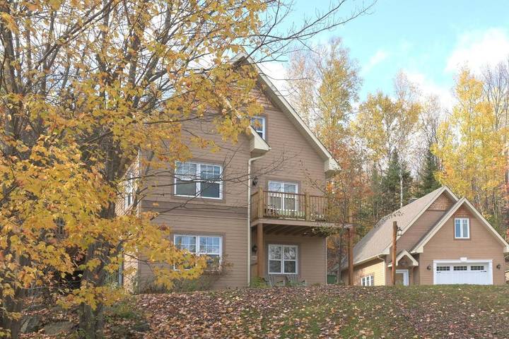 Location de vacances pour 8 personnes, avec jardin et vue dans Mont-Tremblant - 2