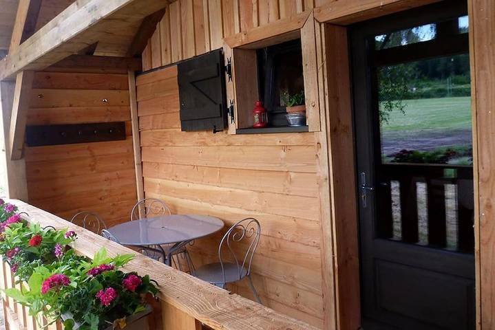 Gîte pour 4 personnes, avec vue ainsi que jardin et terrasse, animaux acceptés à Mélisey - 3