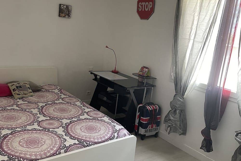 Maison familiale  4 chambres avec jardin, piscine et dépendance in Béziers, Côte d'Améthyste