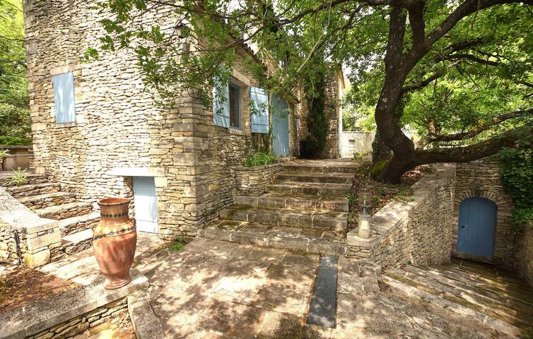 Location de vacances pour 6 personnes, avec jardin et terrasse à Goult - 2