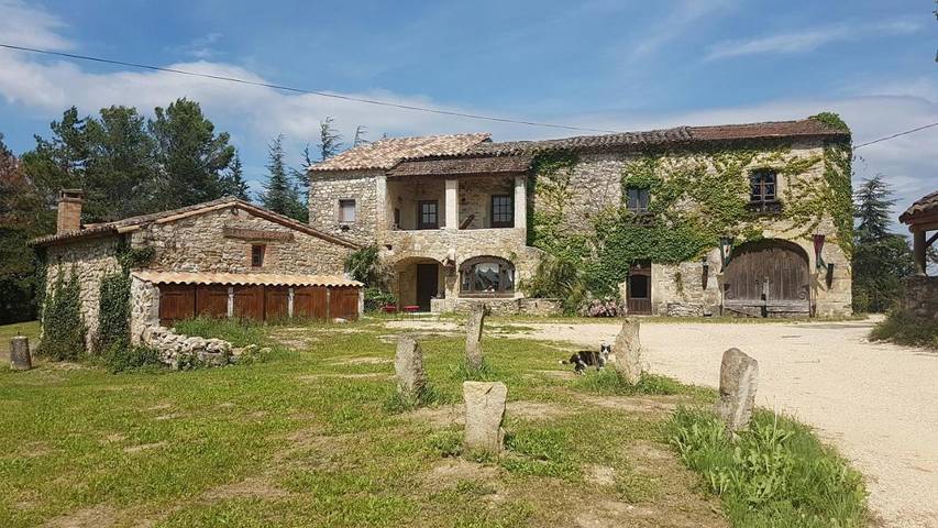 Appartement de vacances pour 2 personnes, avec Terrasse et Jacuzzi ainsi que Jardin et Piscine
