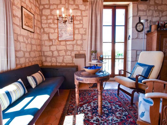 Location de vacances pour 6 personnes, avec piscine ainsi que jardin et terrasse à Thizay - 2