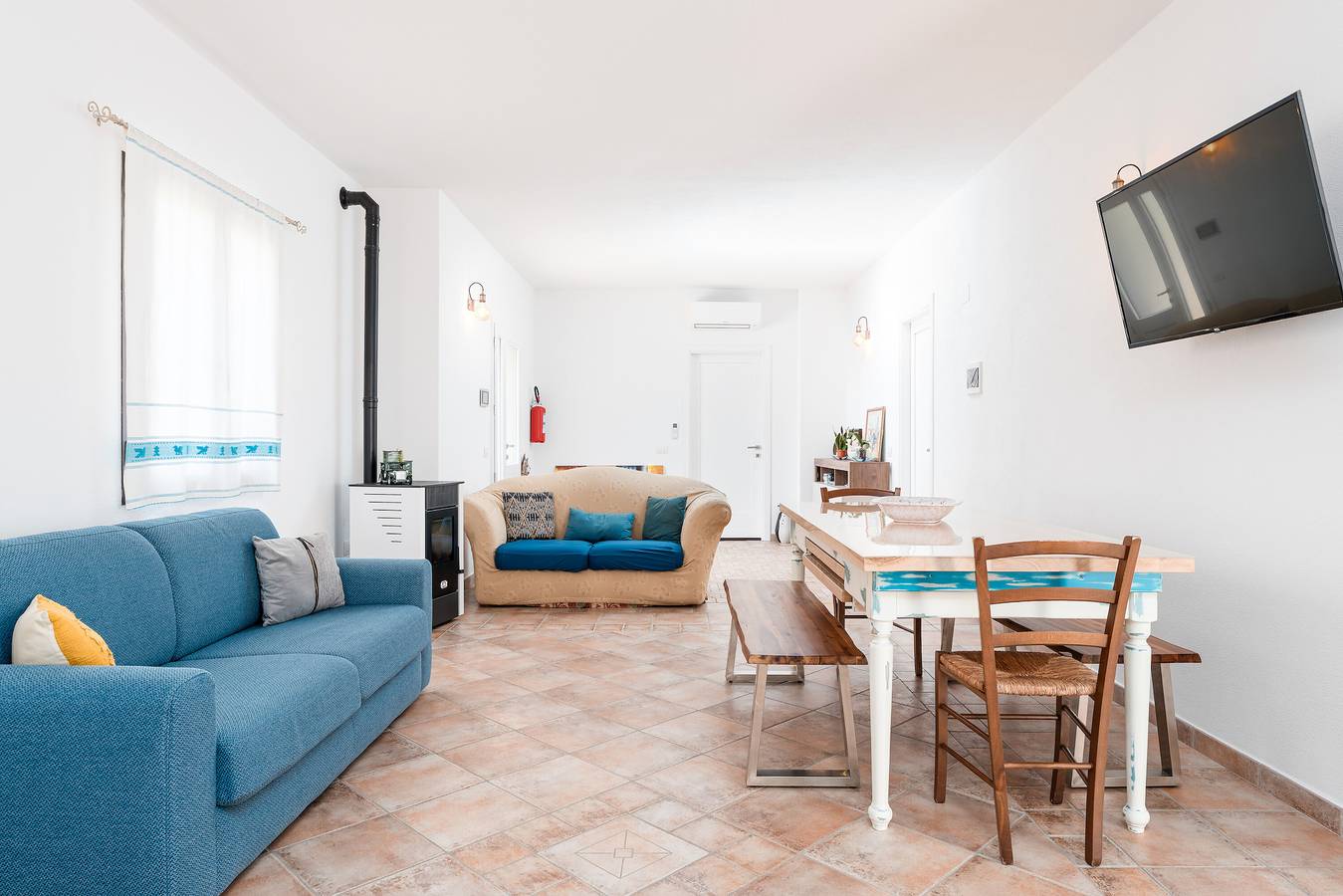 Apartamento entero, Apartamento 'Le Pavoncelle' con jardín privado, Wi-Fi y aire acondicionado in Dorgali, Golfo de Orosei
