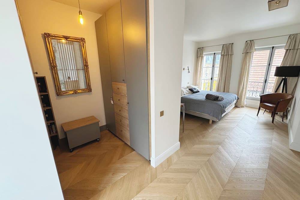 House in the Heart of Versailles, Indoor Pool, Private Cinema, Gym in Versailles, Yvelines