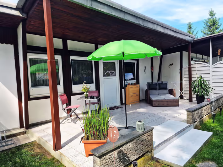 Ferienwohnung für 3 Personen, mit Terrasse und Garten - 1