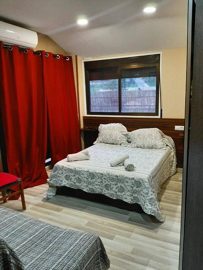 Gîte pour 2 personnes, avec Balcon ainsi que Terrasse et Vue à Arén - 3