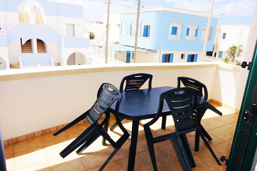Entire apartment, Second floor at 300mt. sand from 4 places in Lido Marini, Gulf of Taranto