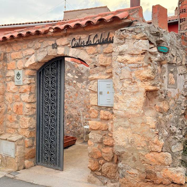 Casa rural para 15 personas, con piscina y jardín, Se admiten mascotas en Provincia de Teruel - 2