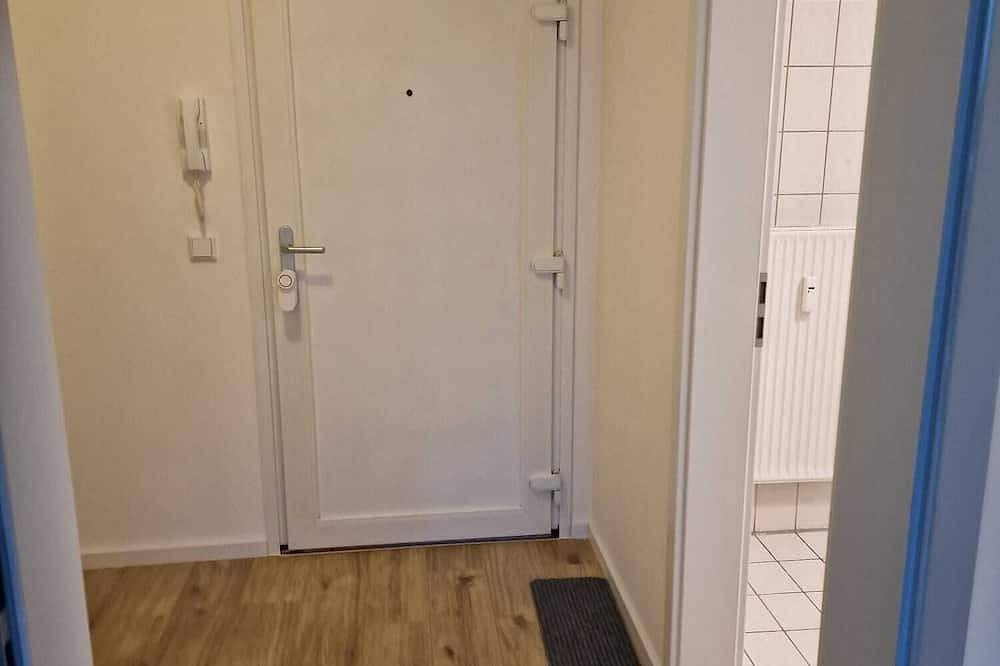 Ganze Wohnung, Modern 40m²: Balkon, Expo-nah (8 Min), Highspeed Wlan, ruhig & frisch renoviert in Nürnberg, Frankenalb
