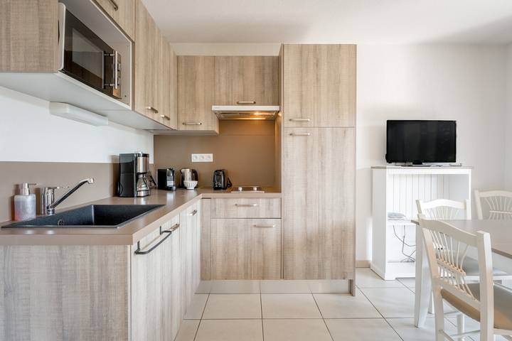Entire apartment, Apartment “Les Rivages du Gardon” with Shared Pool, Wi-Fi and Air Conditioning in Remoulins, Nimes region