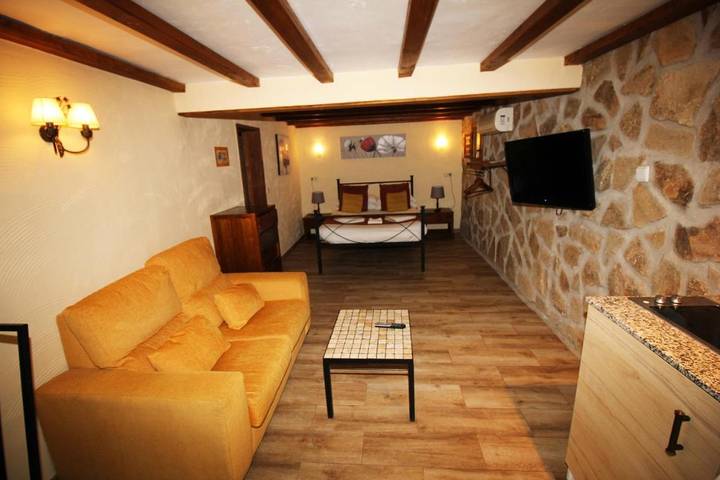 Casa rural para 2 personas, con Terraza además de Jardín y Piscina en Valle del Lozoya - 4