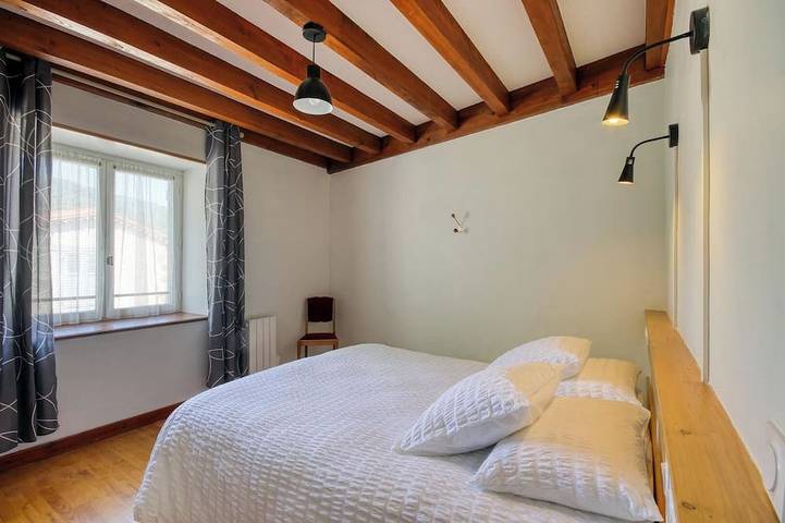 Location de vacances pour 8 personnes, avec jardin à Villeneuve-d'Allier - 3