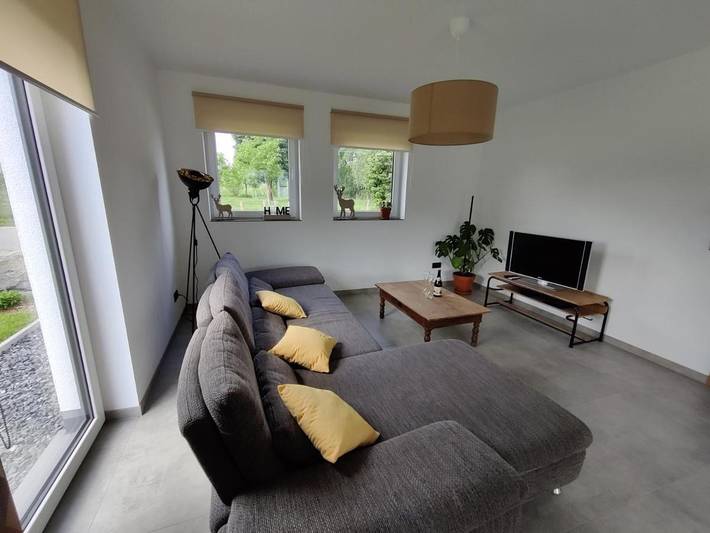 Location de vacances pour 6 personnes, avec terrasse et jardin à Léglise - 4