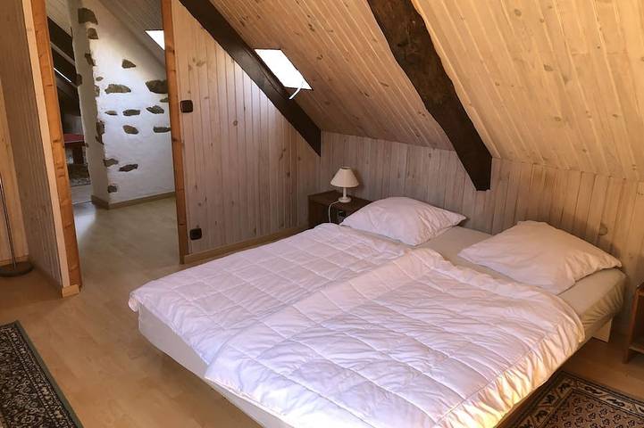 Location de vacances pour 4 personnes, avec terrasse et jardin, animaux acceptés à Yvias - 2