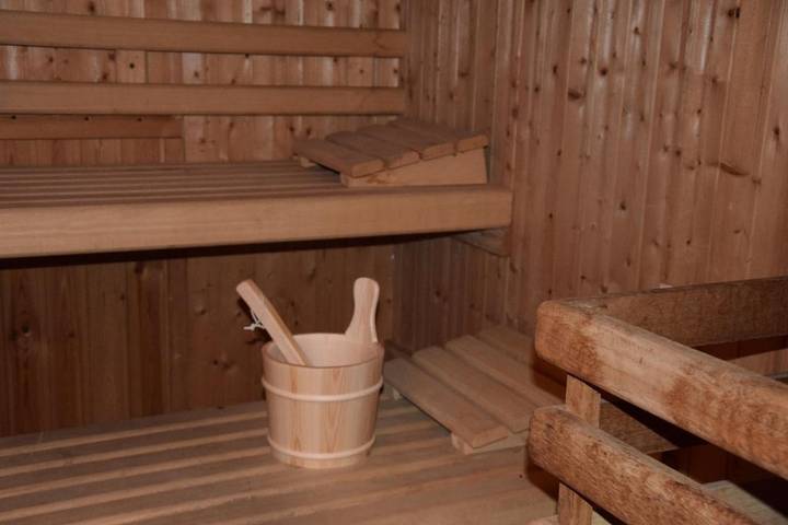 Gîte pour 2 personnes, avec piscine et jardin ainsi que sauna et jacuzzi à Caudry - 3