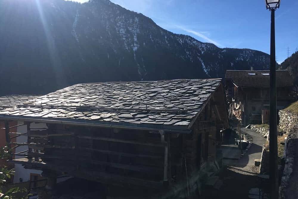 Authentic chalet in Salvan, Martigny - Val de Bagnes & Umgebung