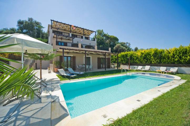 Villa für 11 Personen, mit Terrasse - 1