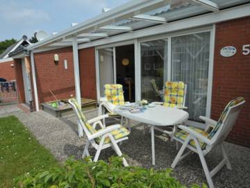 Ferienhaus für 4 Personen, mit Terrasse und Garten in Bensersiel