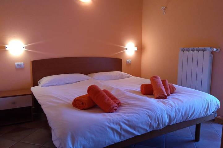 Ganze Wohnung, Ulivi sul Garda apartment 1 in Pieve, Tremosine