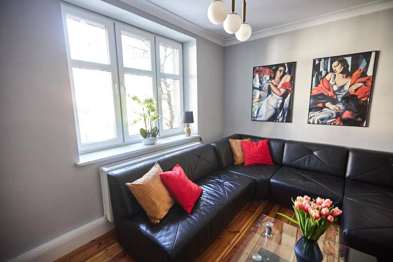 Cały apartament, Three-Bedroom Apartment in Chorzów, Śląsk