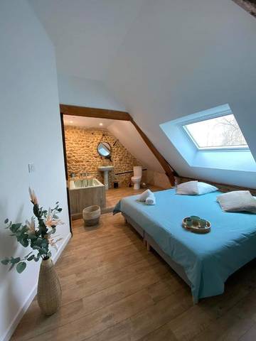 Chambre d’hôte pour 2 personnes, avec vue et terrasse ainsi que sauna et jardin à Clefs-Val d'Anjou