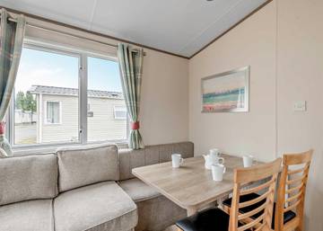 Bungalow for 6 People in Great Yarmouth, Norfolk, Photo 3