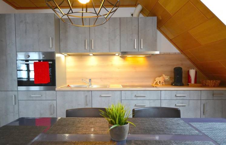 Ferienwohnung für 3 Personen, mit Balkon und Terrasse sowie Garten und Ausblick