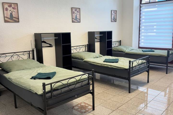 Ganze Wohnung, Central Apartment in Hof in Hof, Oberfranken