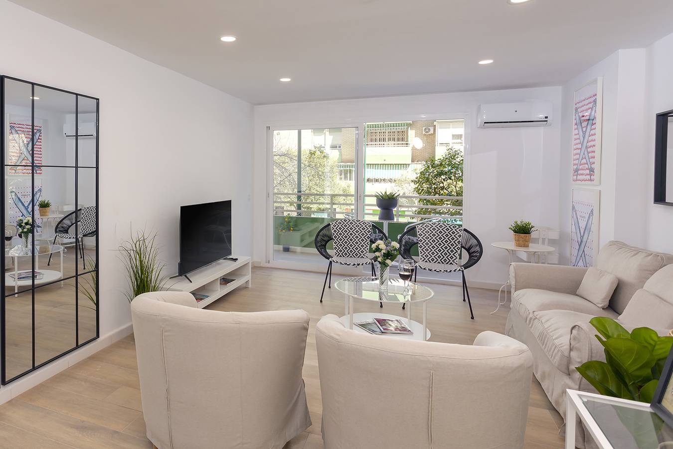 Apartamento entero, Apartamento de vacaciones para 6 personas con balcón in Málaga (Este), Málaga