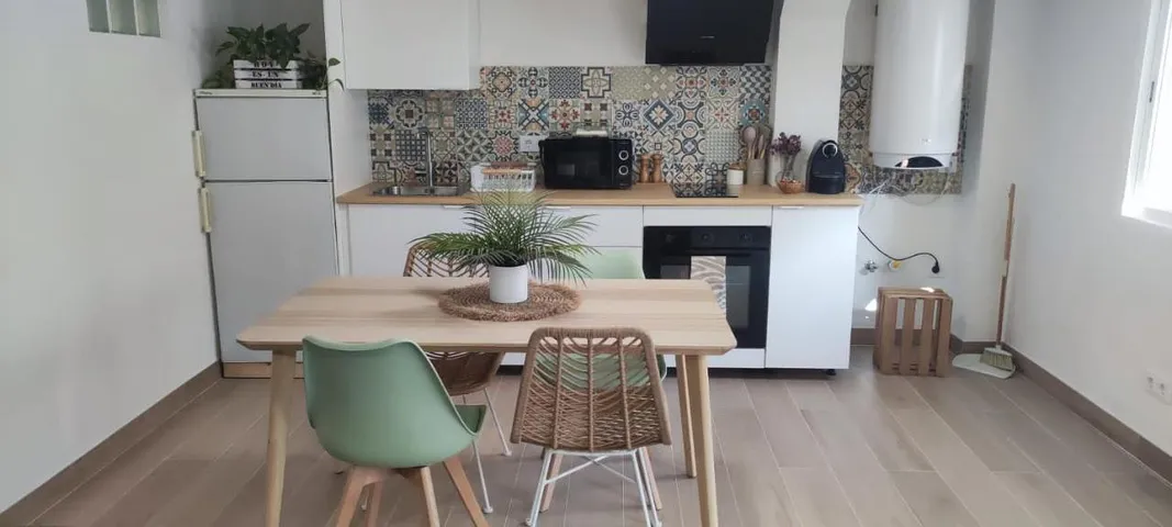 Apartamento de vacaciones para 4 personas, con terraza y piscina - 1