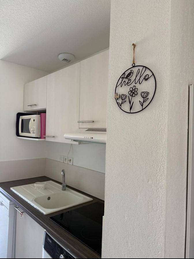 Gîte pour 4 personnes, avec Terrasse ainsi que Piscine et Vue dans Thermes de Gréoux les Bains - 2