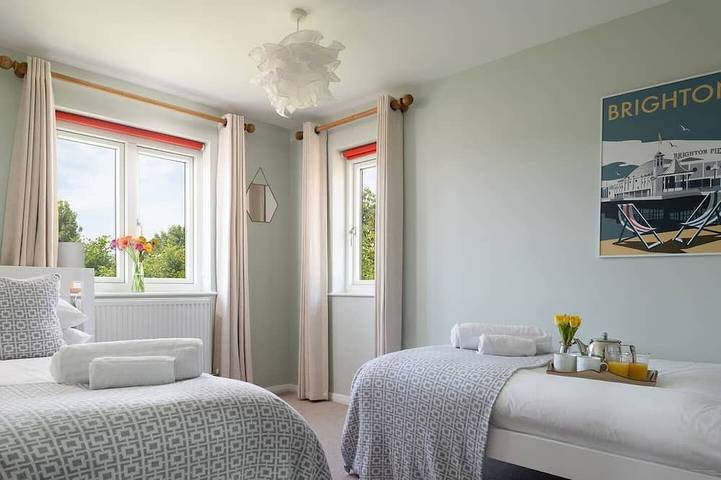 Luxury Lewes house with *stunning views* and private south facing garden in Lewes (UK), Sussex Est