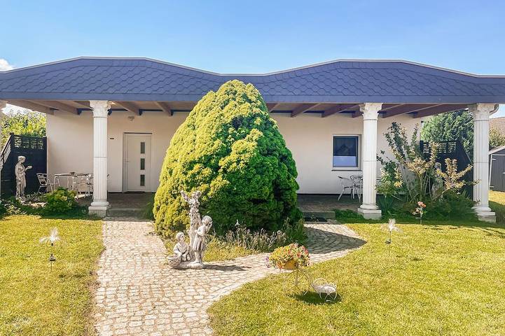 Ferienhaus für 3 Personen, mit Terrasse in Klink