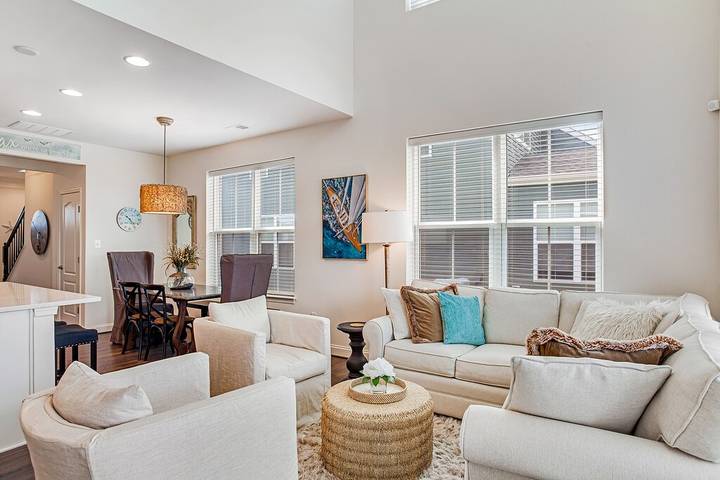 Vacation house for 8 people, with terrace and pool in Delaware